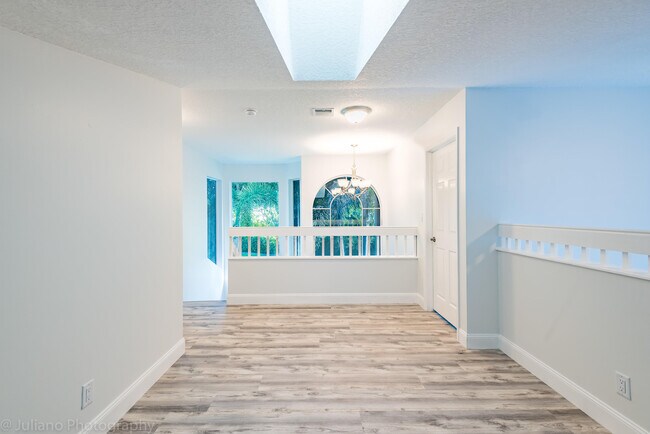 Building Photo - 5080 Point Alexis Dr