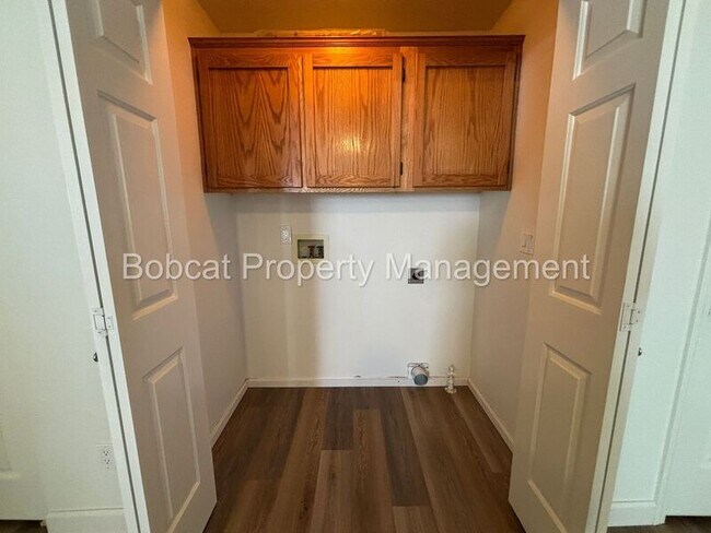 Building Photo - 509 Westview Ave