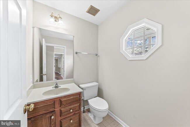 Building Photo - 506 Dunbarton Ct