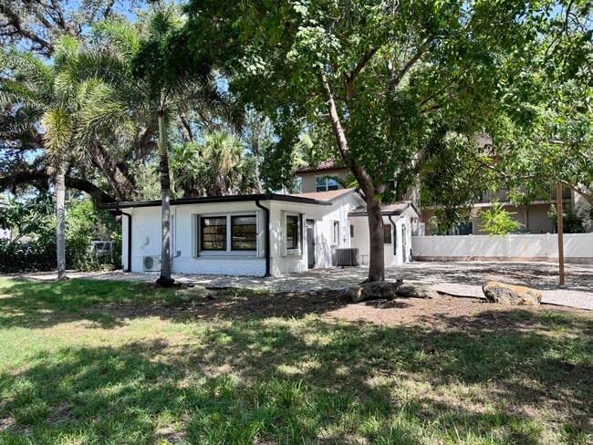 Building Photo - 2390 SW 18th Ave
