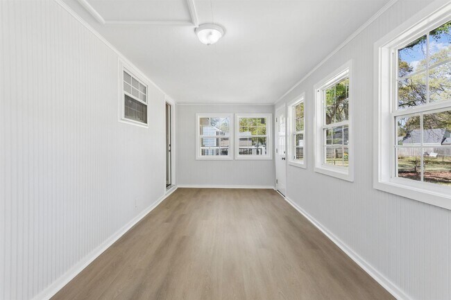 Building Photo - 3BR Rancher Hampton/Langley AFB