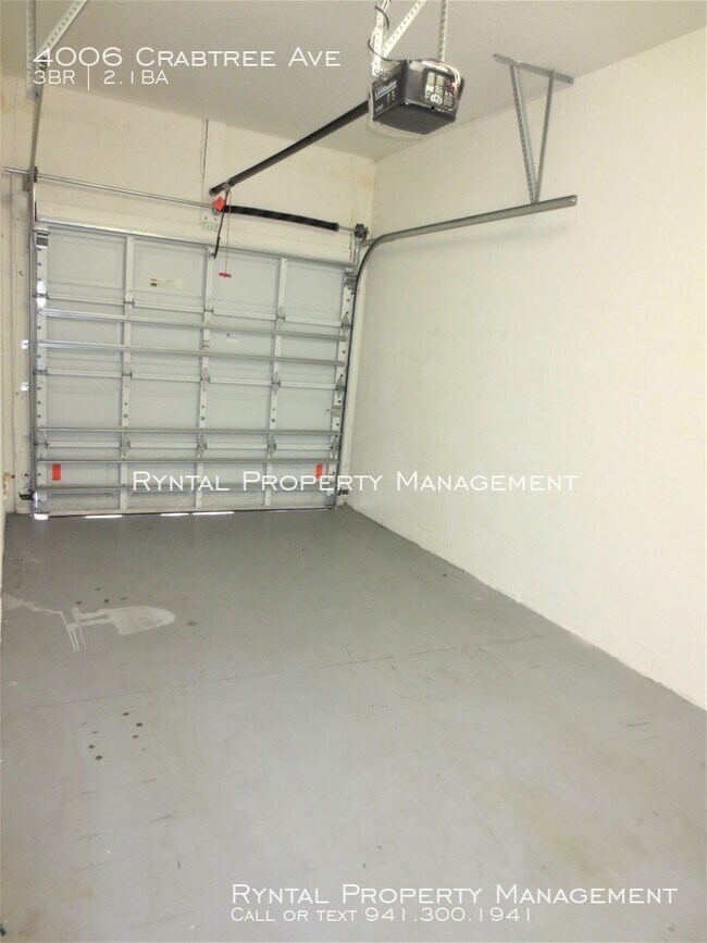 Building Photo - 4006 Crabtree Ave