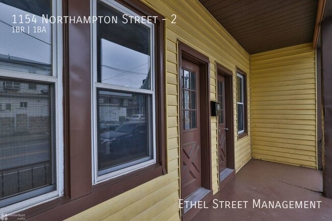 Building Photo - 1154 Northampton St