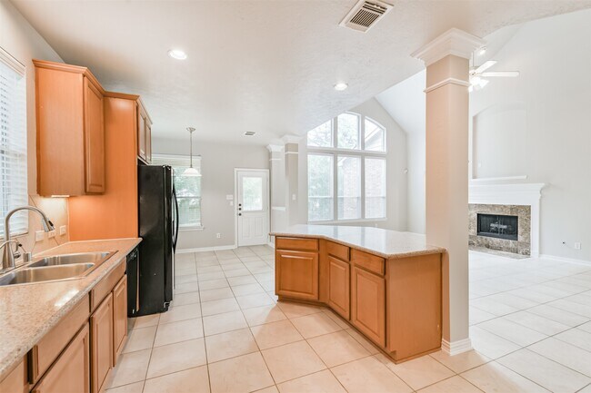 Building Photo - 6 Cordella Pl