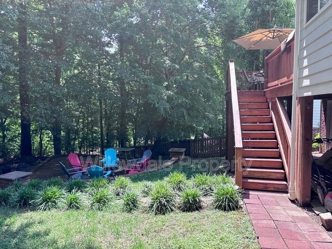 Building Photo - 305 Silvercliff Trail