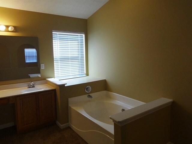 Building Photo - 2098 Stone Valley Pl
