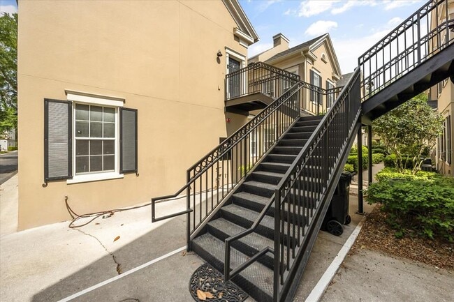 Building Photo - 1316 Lake Baldwin Ln