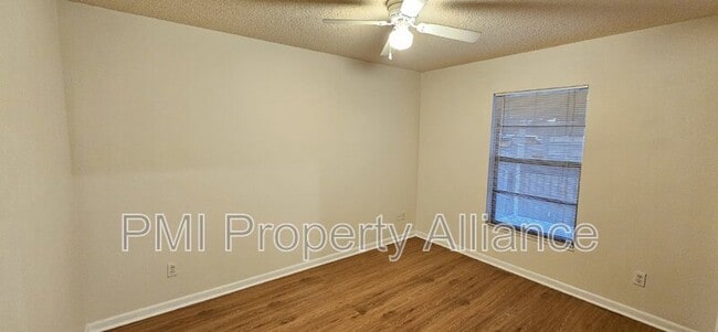 Building Photo - 406 Whitewing Cir