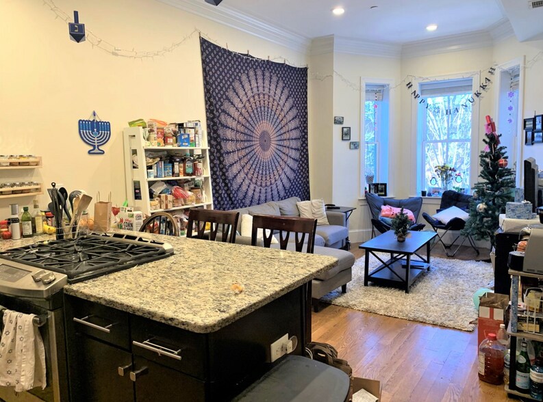 Building Photo - 5 Wigglesworth St