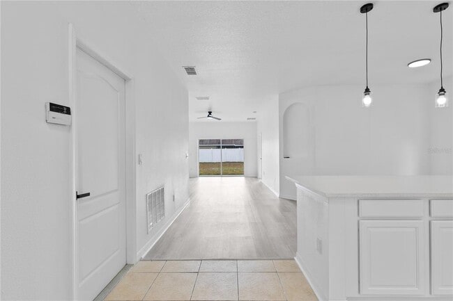 Building Photo - 4406 Hidden Meadow Dr