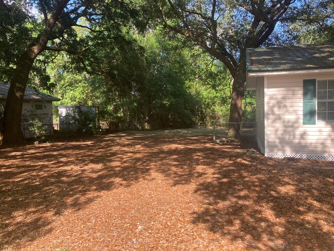Building Photo - Woolmarket 3 Bedroom