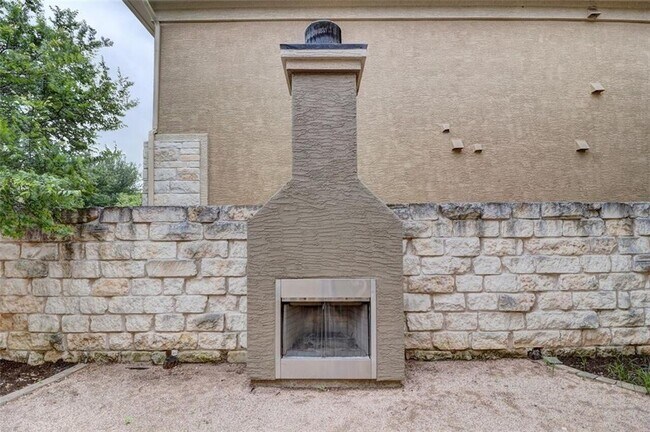 Building Photo - 3406 Menchaca Rd