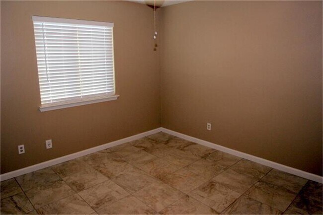 Building Photo - 4802 Maurita Dr