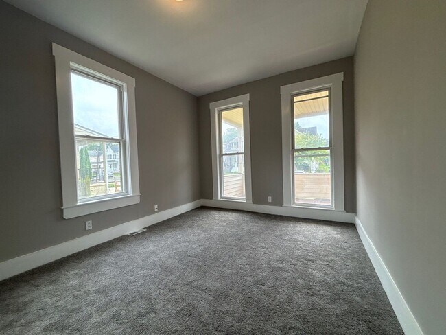 Building Photo - 3012 White Ave