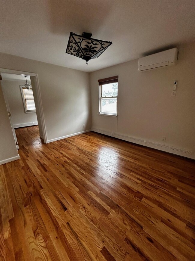 Building Photo - 1380 Bellmore Ave
