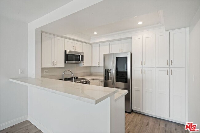 Building Photo - 18103 Coastline Dr