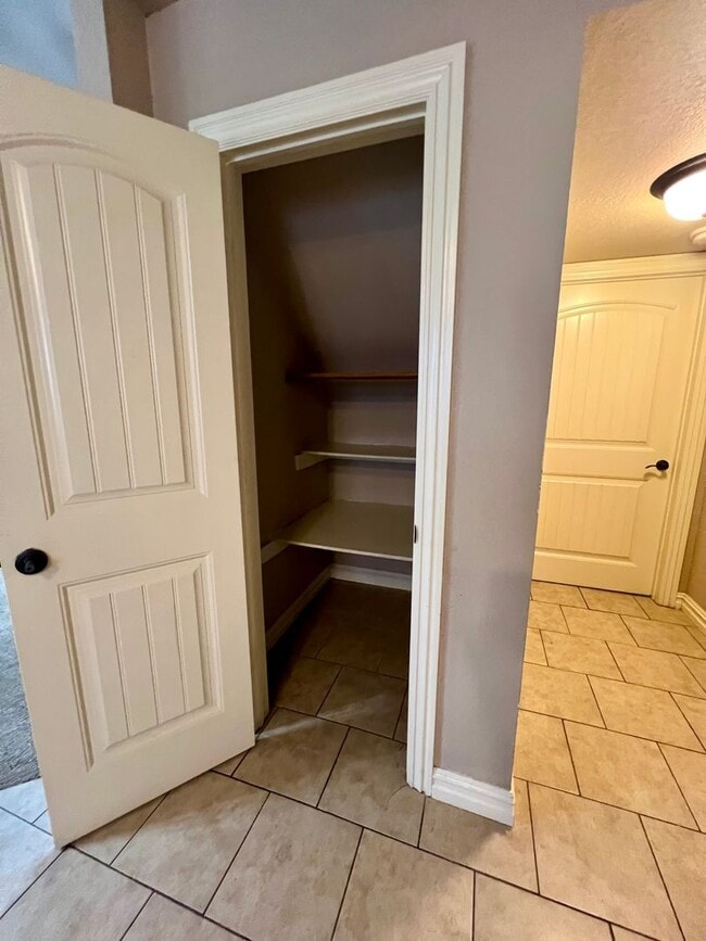 Building Photo - 5108 Hardscrabble Way