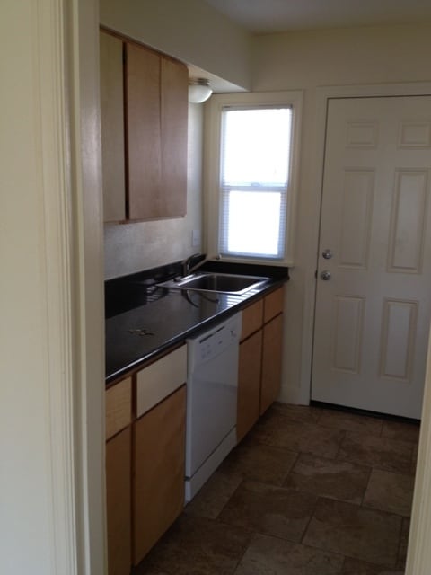 Building Photo - Arbor Lodge Court Greenspace 4-plex Storage Pets Parking