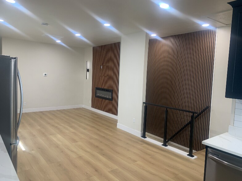 Building Photo - 375 E 800 S