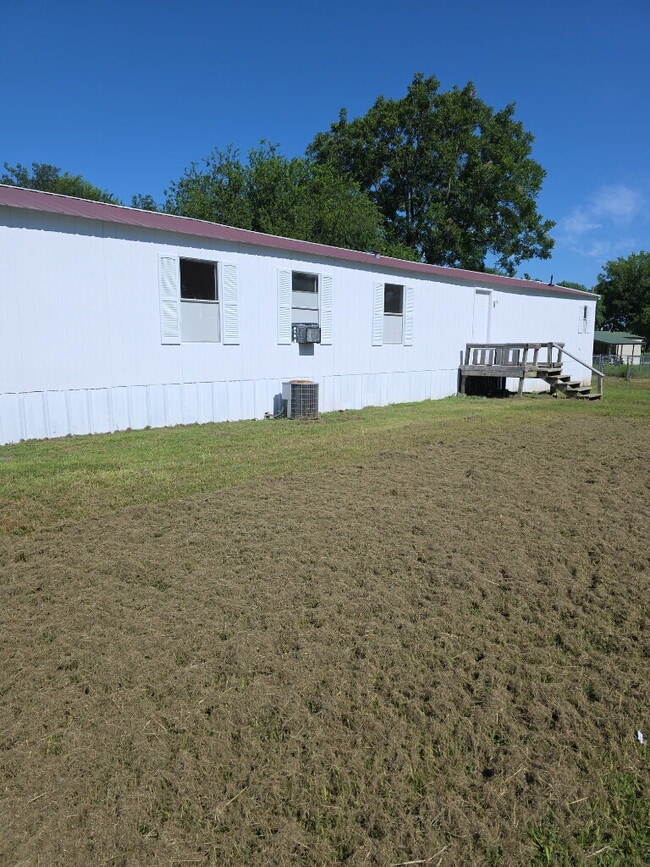 Primary Photo - "Charming 3-Bed, 2-Bath Mobile Home Oasis ...