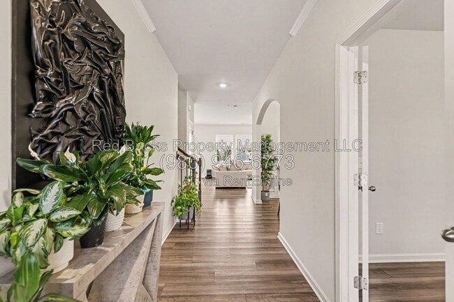 Building Photo - 16110 Winfield Hall Dr