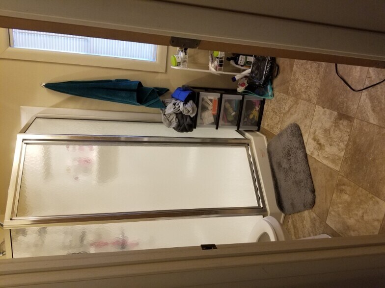 Building Photo - 1325 Crestmore Pl