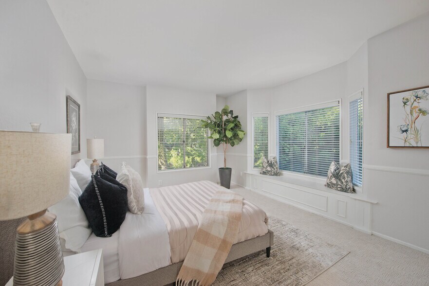 Building Photo - 14347 Albers St