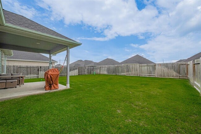 Building Photo - 7915 Grandstand Pkwy