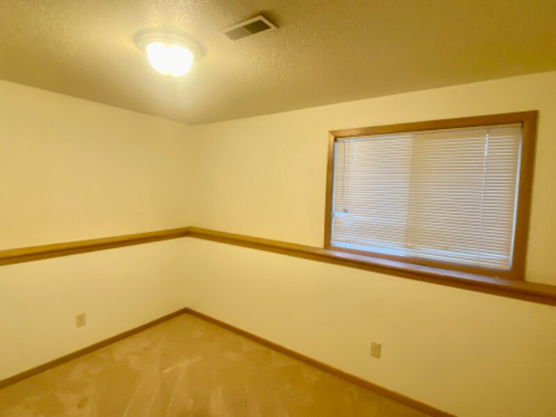 Building Photo - 205 E Bengal Dr