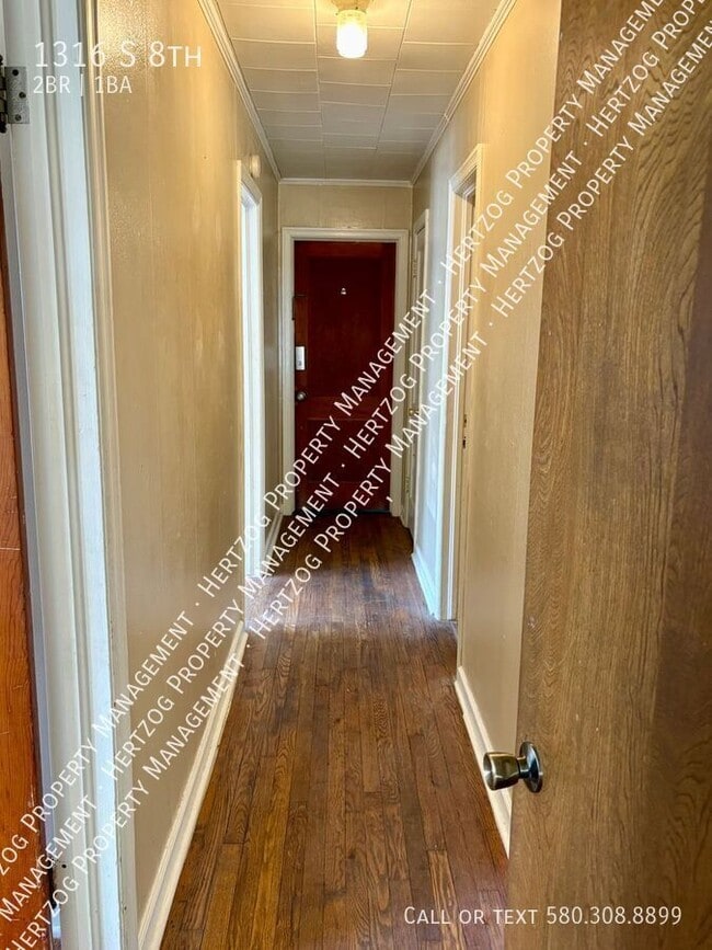 Building Photo - 1316 S 8th-