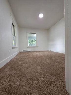 Building Photo - Afordable 2 Bedroom Apt. located Beacon Hill Near International District