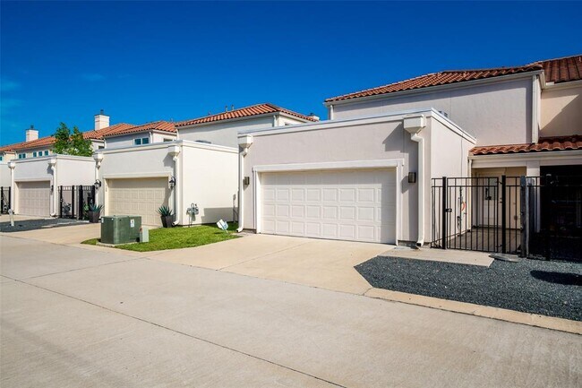 Building Photo - 13415 Preston Cliff Ct
