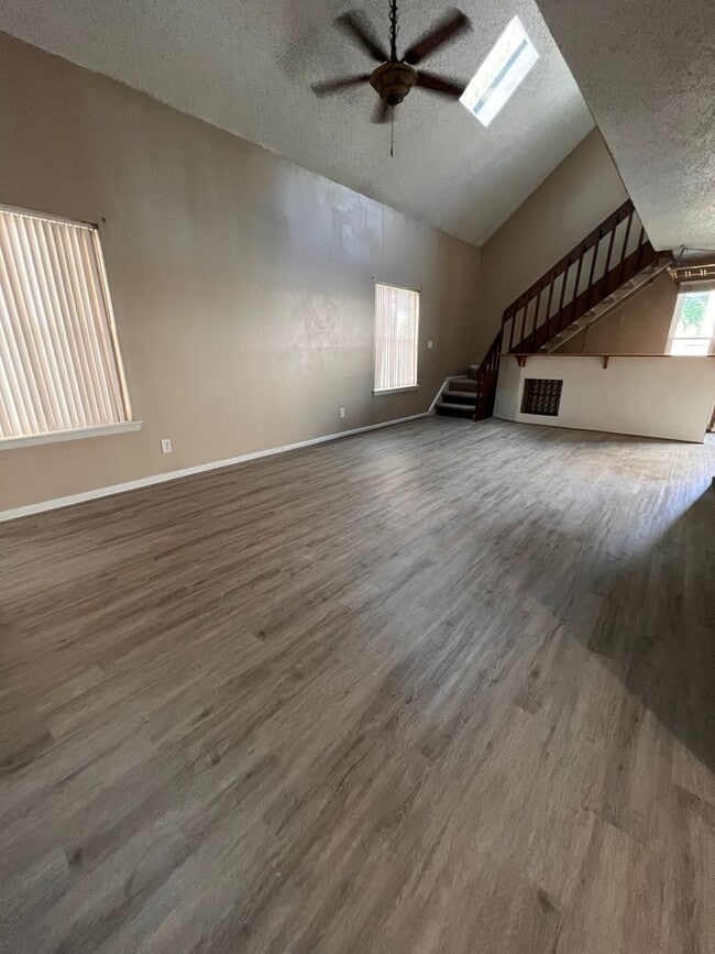 Building Photo - 3 bed 2 bath in Virginia Beach