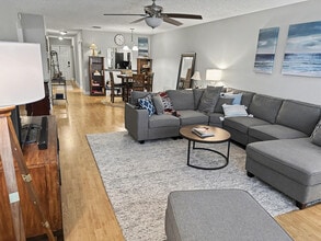 Building Photo - 3011 SW 21st Terrace