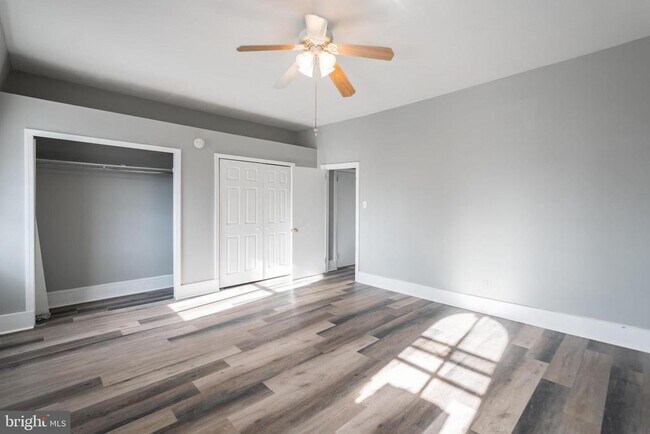 Building Photo - 1933 Spring Garden St