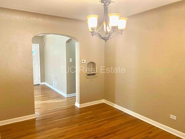 Building Photo - Central Park Home For Rent!