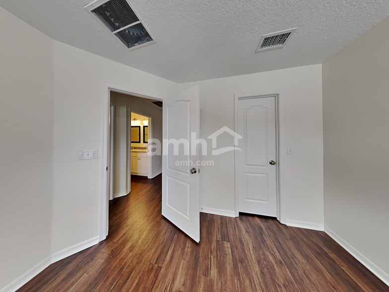 Building Photo - 119 Belgian Way