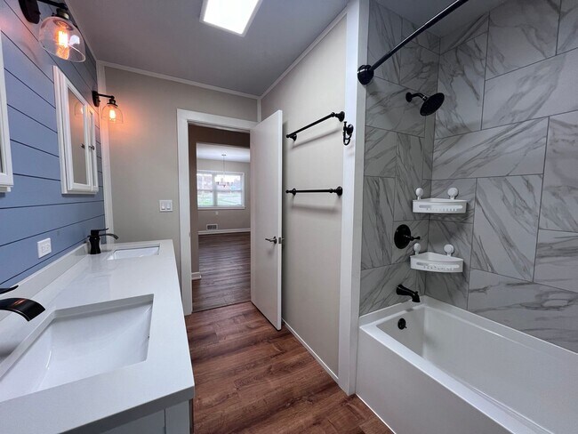 Building Photo - Recently Renovated Home within Walking Dis...