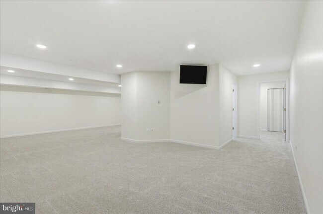 Building Photo - 43438 Oxen Ln