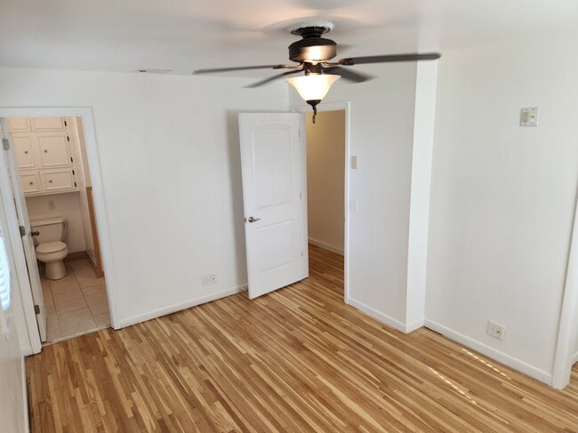 Building Photo - 114 Maureen Dr