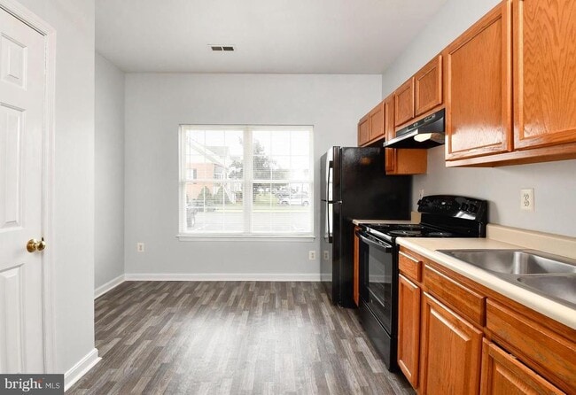Building Photo - 10914 Coreys Way