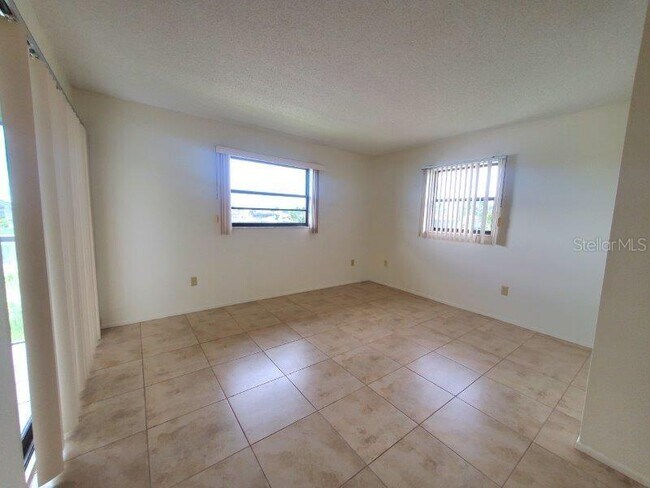 Building Photo - 3768 Bal Harbor Blvd