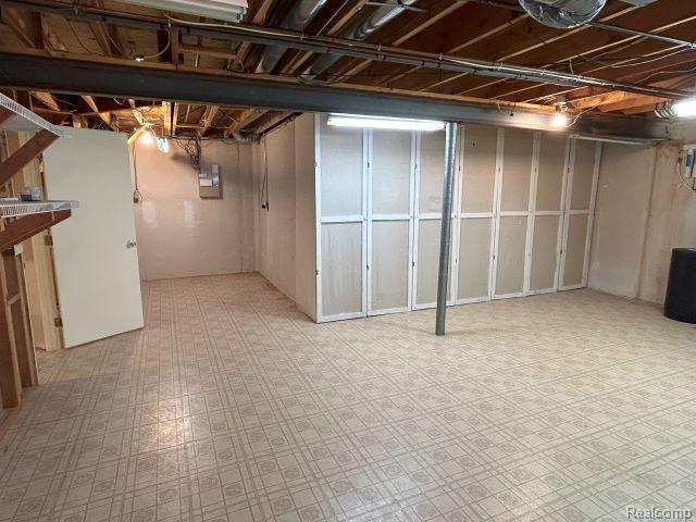 Building Photo - 8767 Townsend Dr