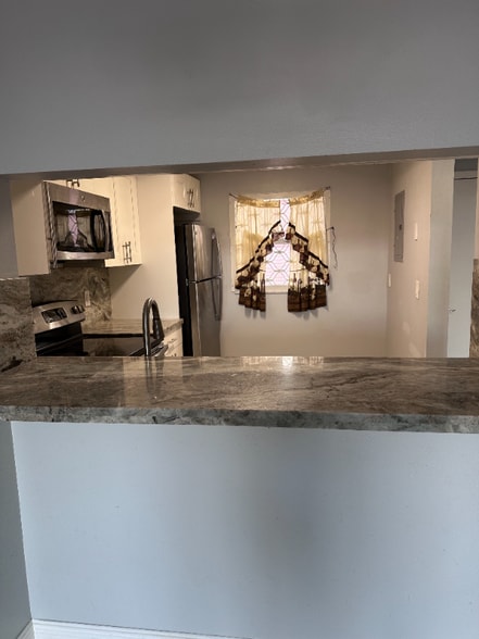 Building Photo - 19751 SW 114th Ave