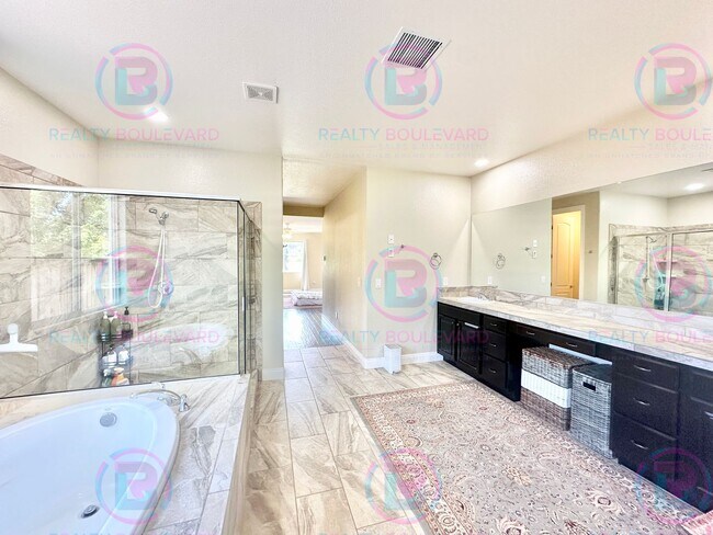 Building Photo - 1767 Fairway Hills Trail