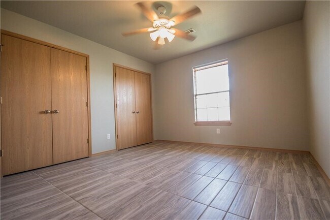 Building Photo - 2755 Carondolet St