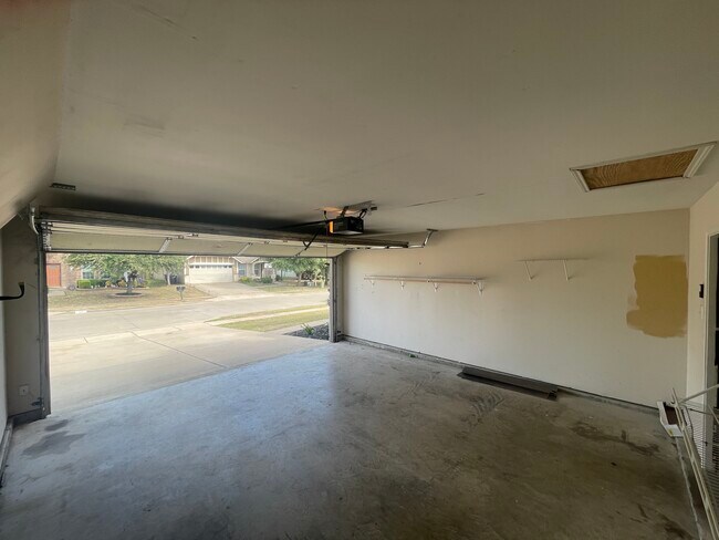 Building Photo - 220 Chalk Mountain Dr
