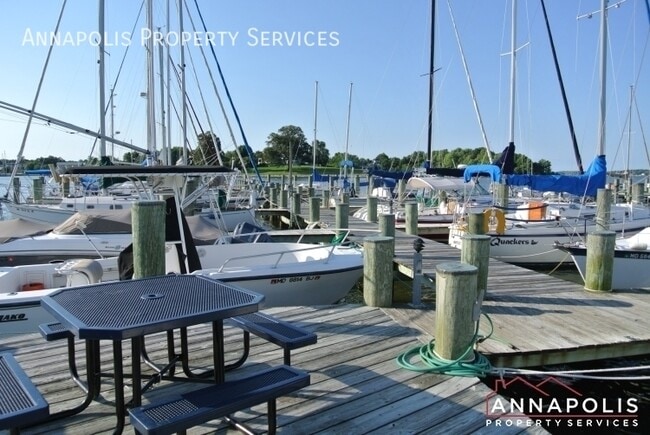 Building Photo - 403 Edgemere Dr