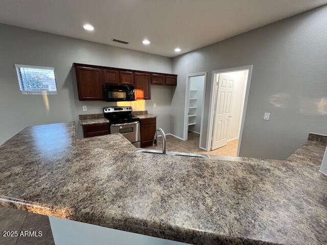 Building Photo - 33578 N Sandstone Dr