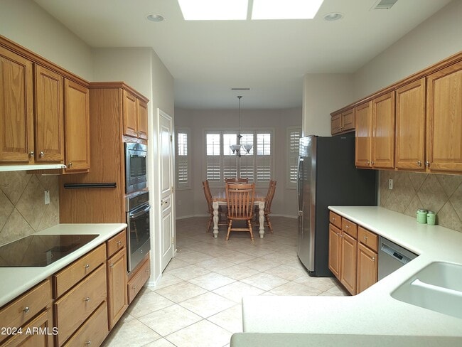 Building Photo - 17214 W Hermosa Dr